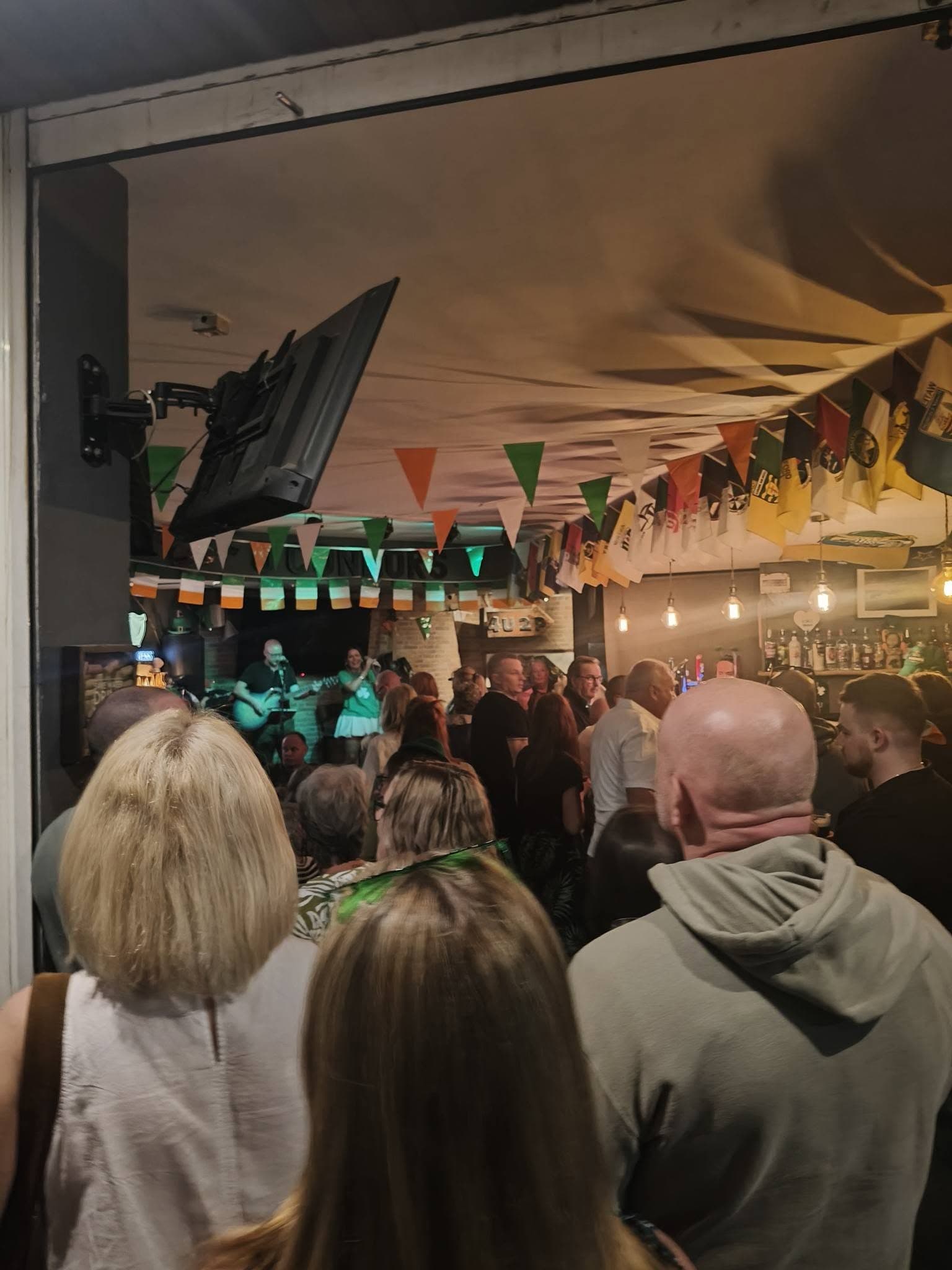 Live music night at O'Connor's, Playa Blanca